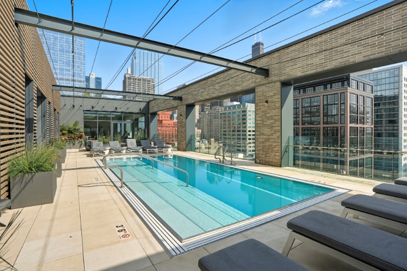 Building Photo - 160 N Desplaines St