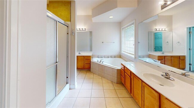 Building Photo - 414 Runway Dr