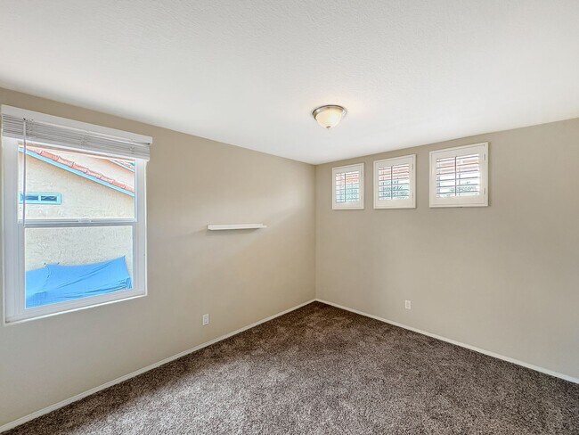 Building Photo - Elegant Poway Home with High Ceilings, Poo...