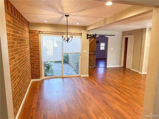 Building Photo - 18 S 41st St