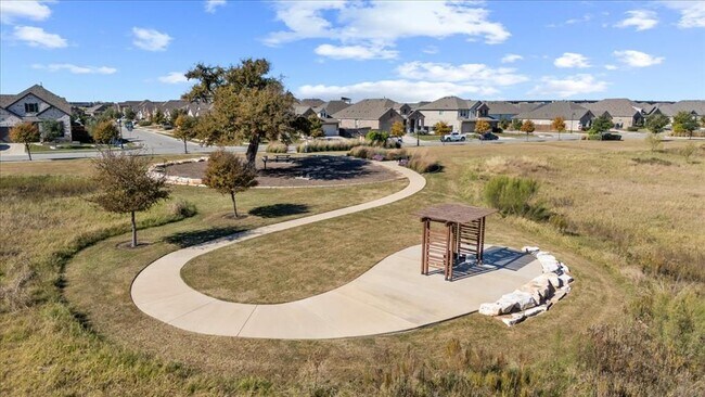 Building Photo - 908 Knowles Dr