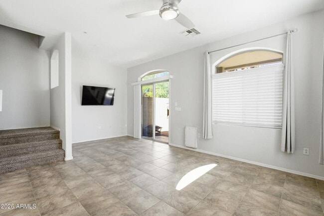 Building Photo - 2250 E Deer Valley Dr