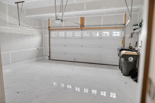 Building Photo - 395 S Pointe Ave