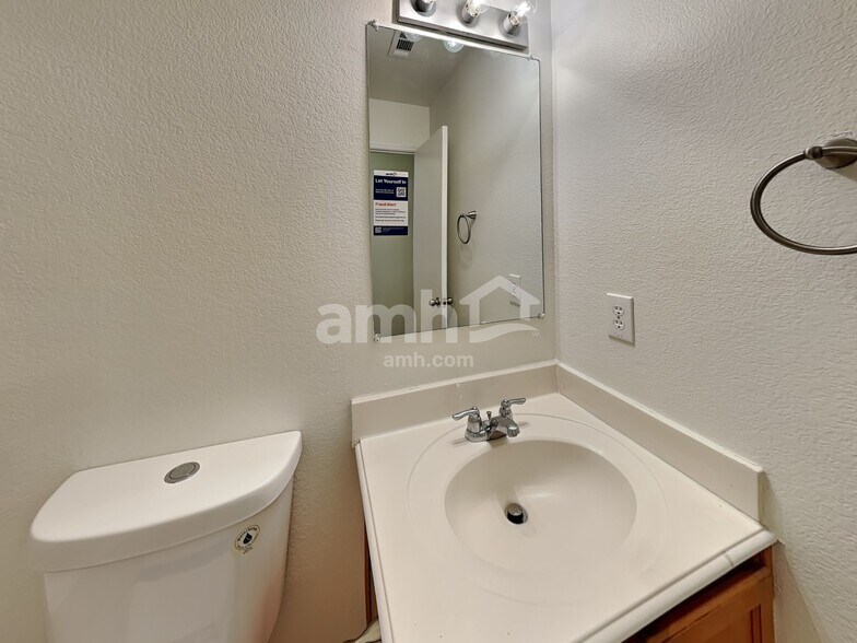 Building Photo - 1768 Nina Dr