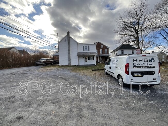 Building Photo - 401 E Neff Ave