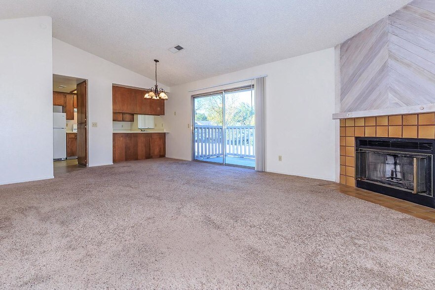 Building Photo - Bear Creek Park & Creekside Apartments