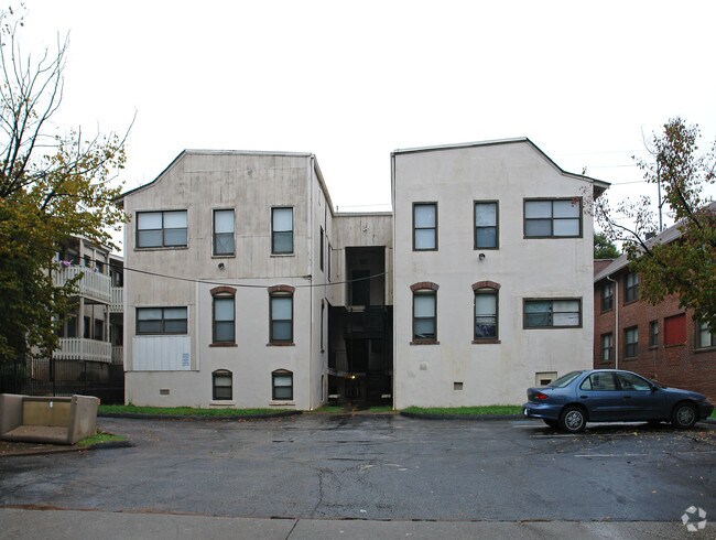 Building Photo - 464 NE Boulevard