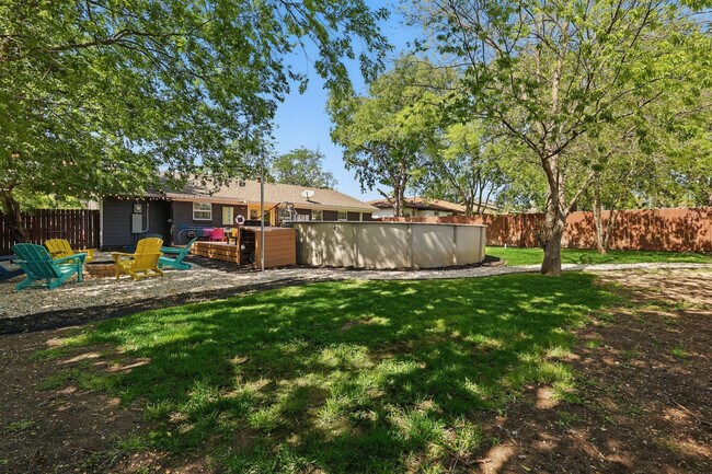 Building Photo - 13542 Purple Sage Rd