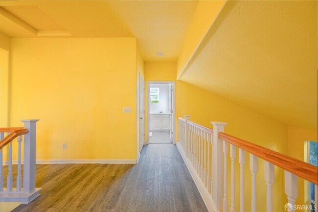 Building Photo - 5476 Summerfield Dr