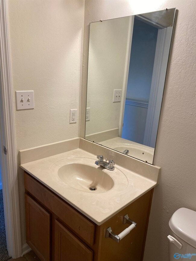 Building Photo - 3071 Lakeland Dr SW