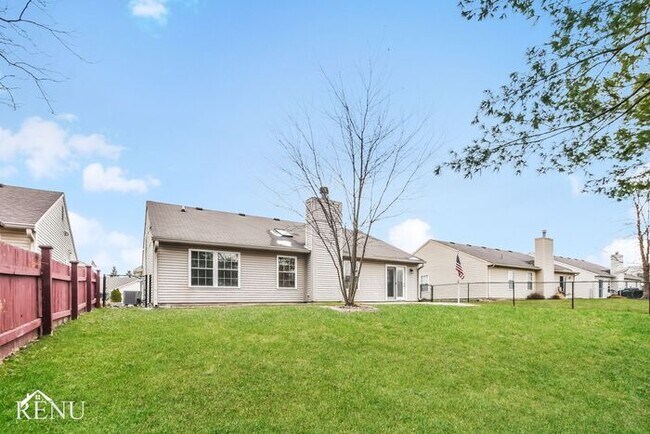 Building Photo - 643 E Pine Ridge Dr