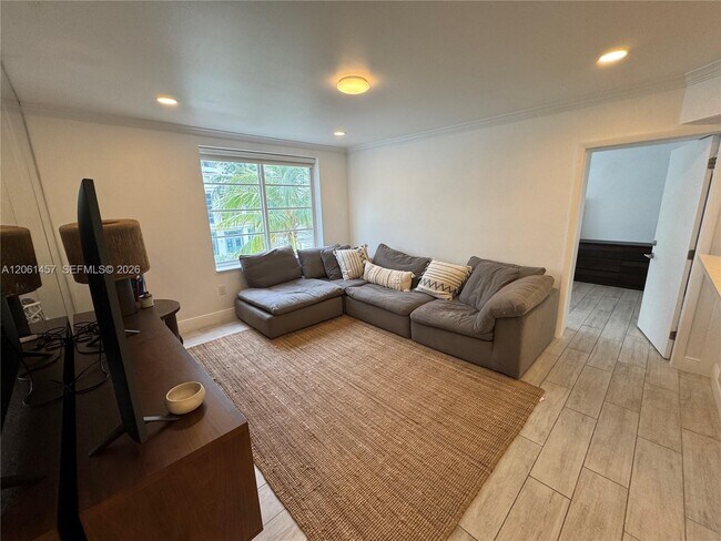 Building Photo - 1460 Ocean Dr