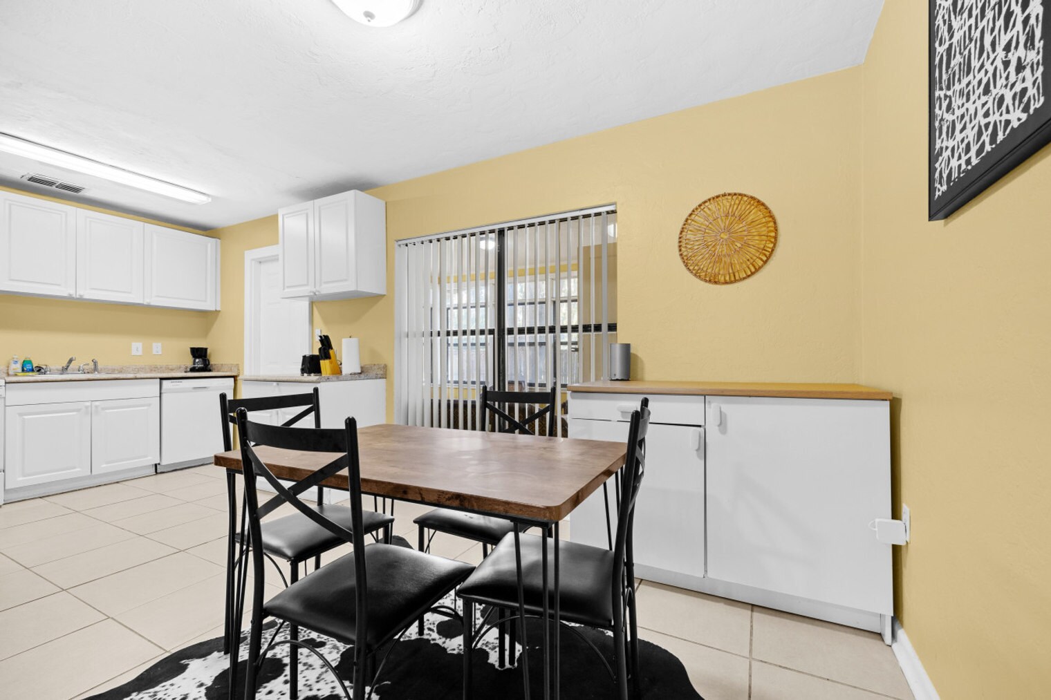 Building Photo - 737 SE 4th Ave