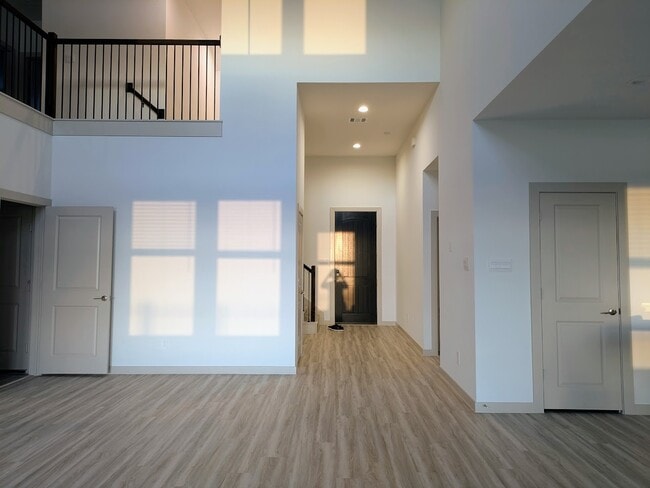 Building Photo - 6219 Pelican Ridge Wy