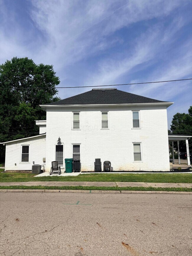 Building Photo - 203 E Reynolds St