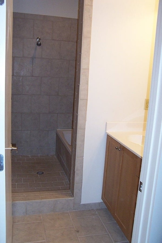 Building Photo - 400 Mills Ave