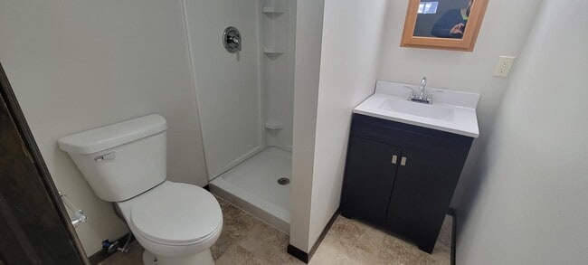 Building Photo - 24 S Pine St