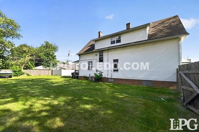Building Photo - 3318 Stickney Ave