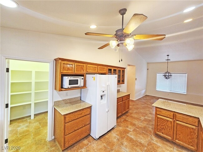 Building Photo - 3120 E Easy St