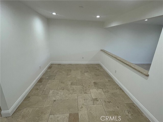 Building Photo - 22038 Vanowen St