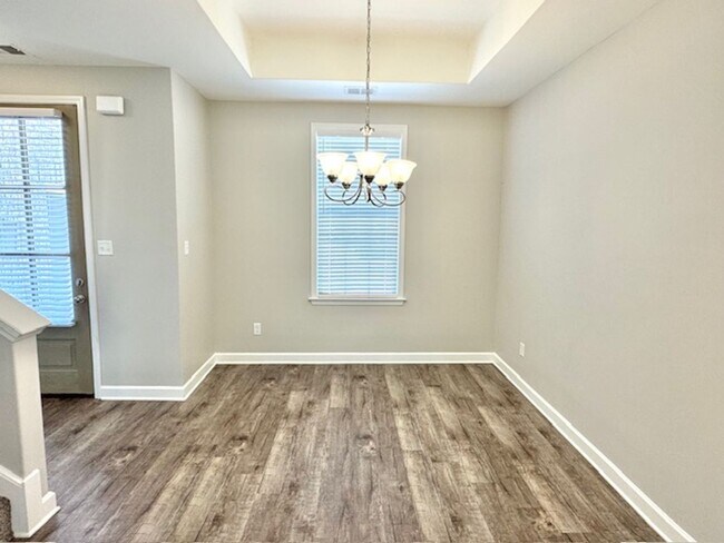Building Photo - NorthAve5155
