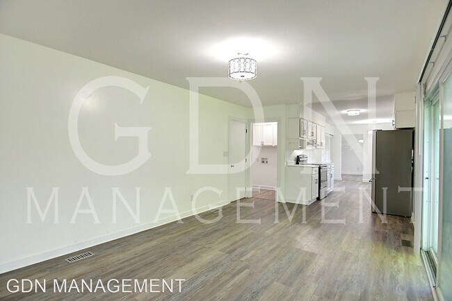 Building Photo - 4 br, 2.5 bath House - 589 Wilson Drive