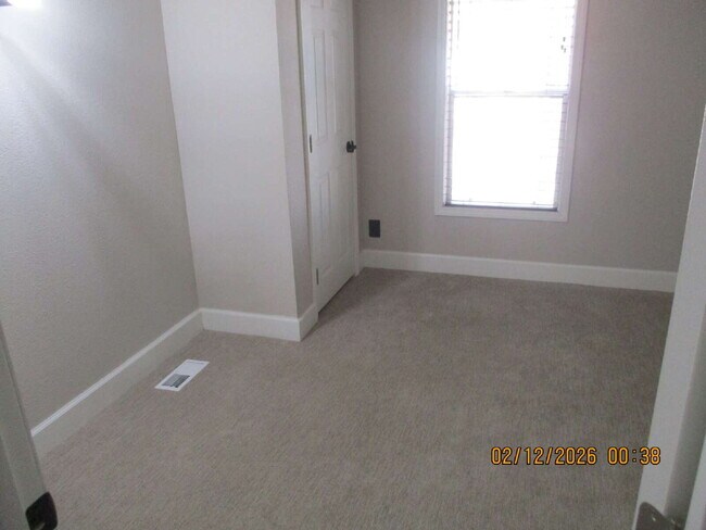 Building Photo - 3001 W Young