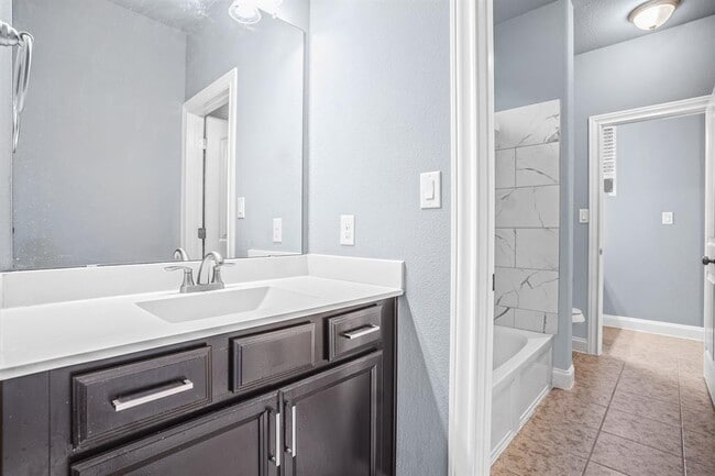 Building Photo - 2328 Blended Tree Ranch