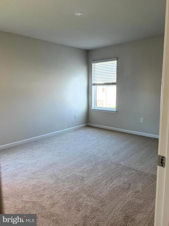 Building Photo - 461 Hanson St