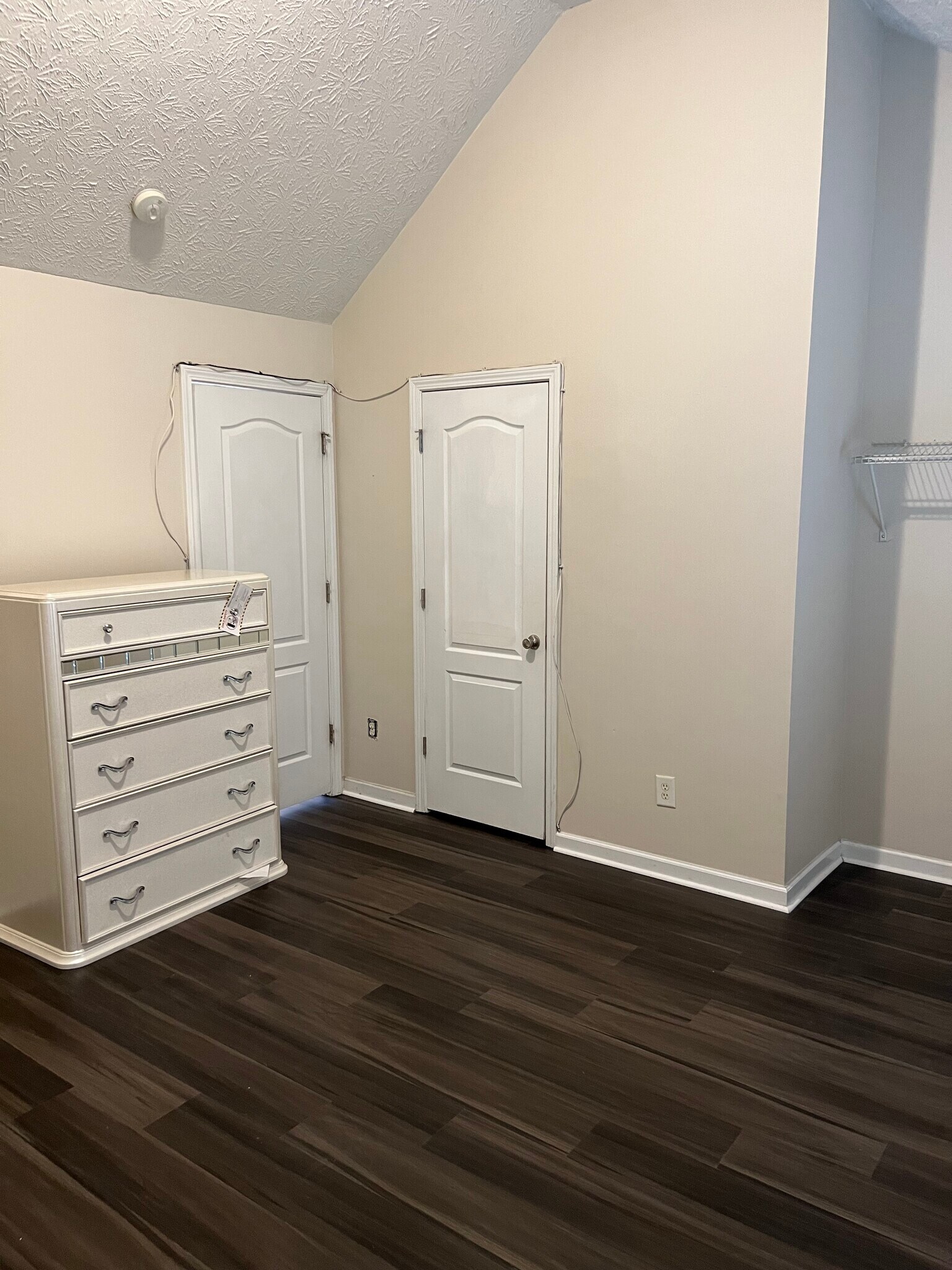 Building Photo - 827 Hannah Ct