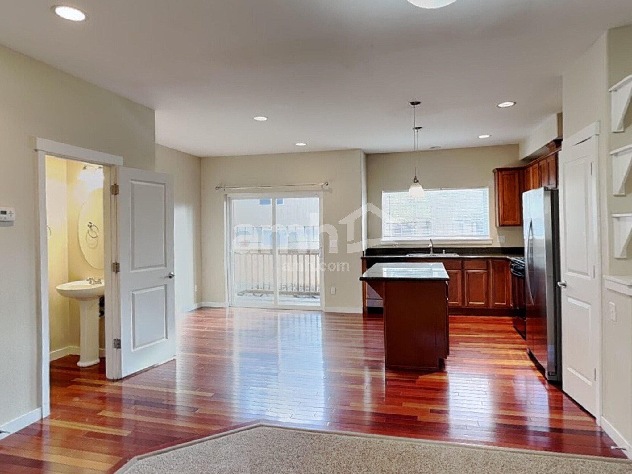 Building Photo - 7353 Rainier Dr