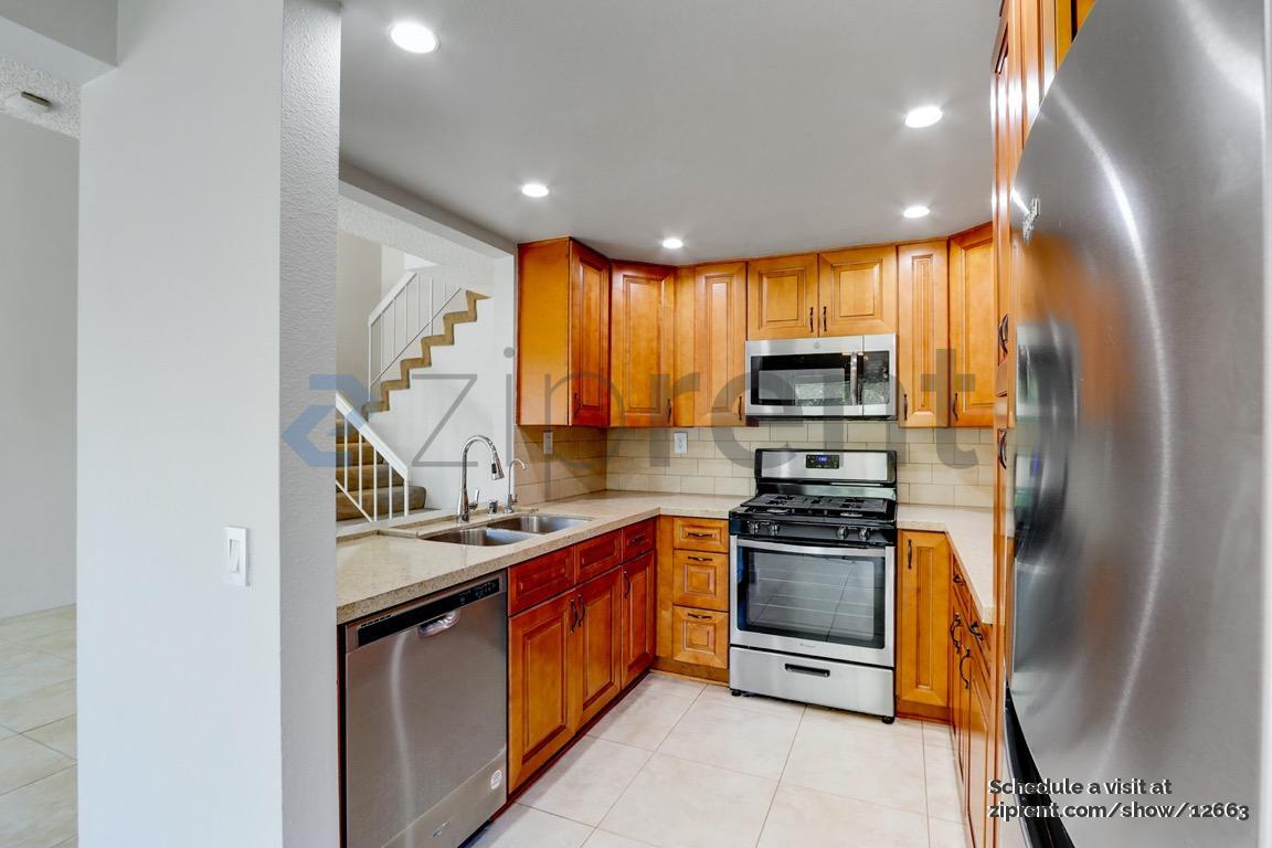 Building Photo - 1109 Golden Springs Dr