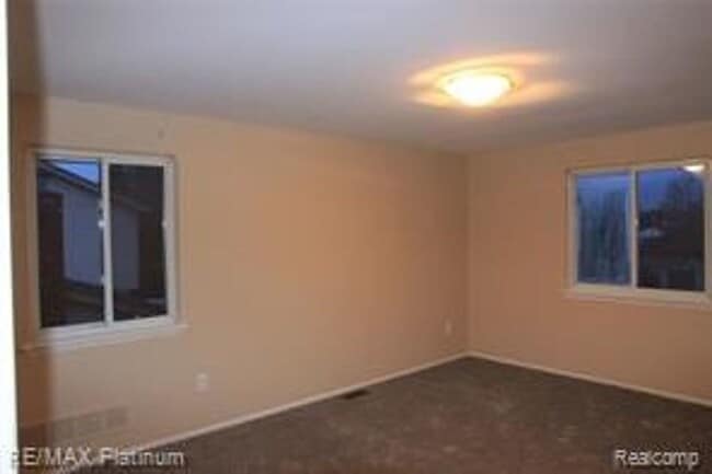 Building Photo - 5116 Prentis-