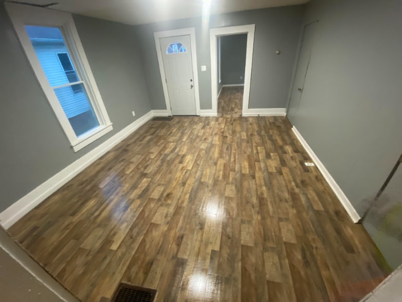 Building Photo - 1200 Gomber Ave