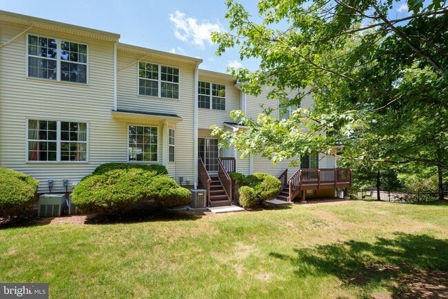 Building Photo - 29 Garfield Way