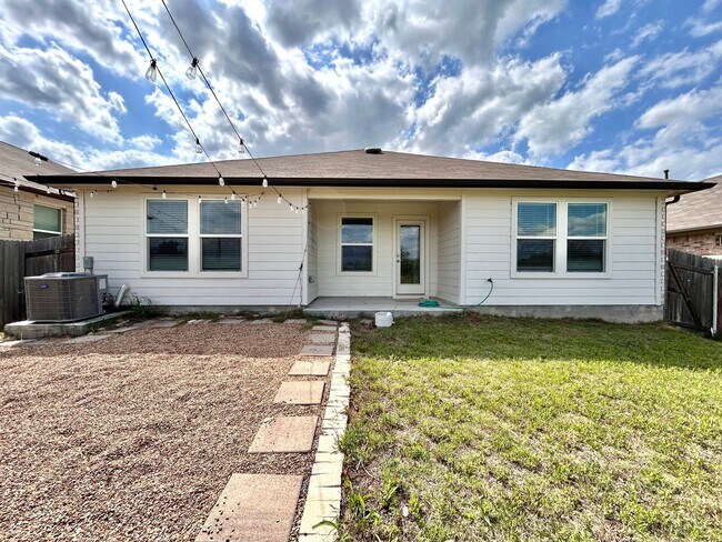 Building Photo - 13613 Rebecca Latimer Rd