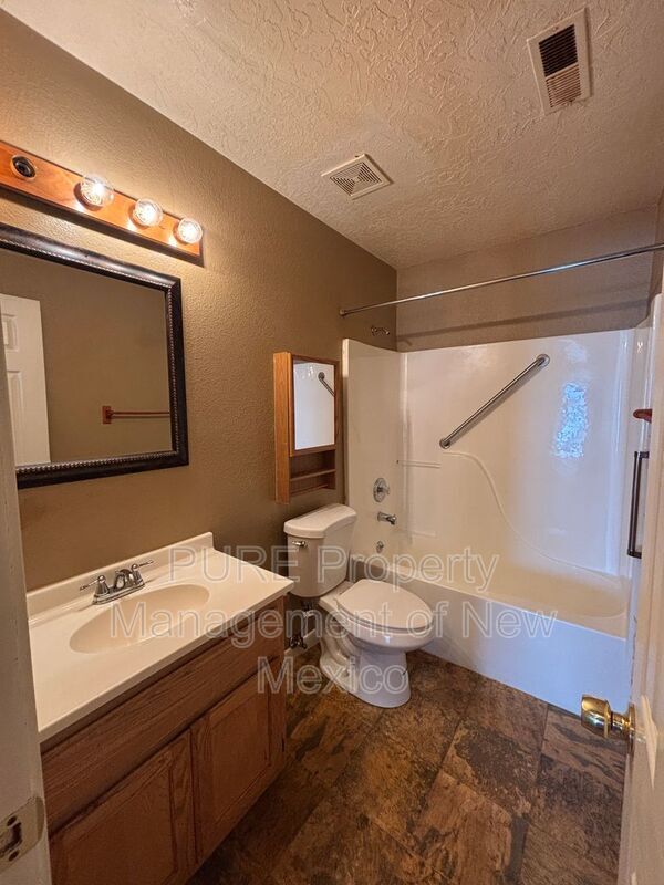 Building Photo - 332 Kittell Loop