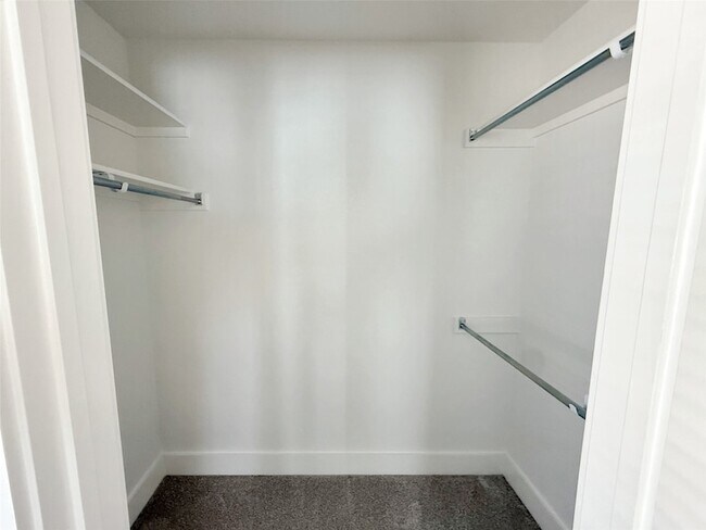 Building Photo - 5924 Owen Rd