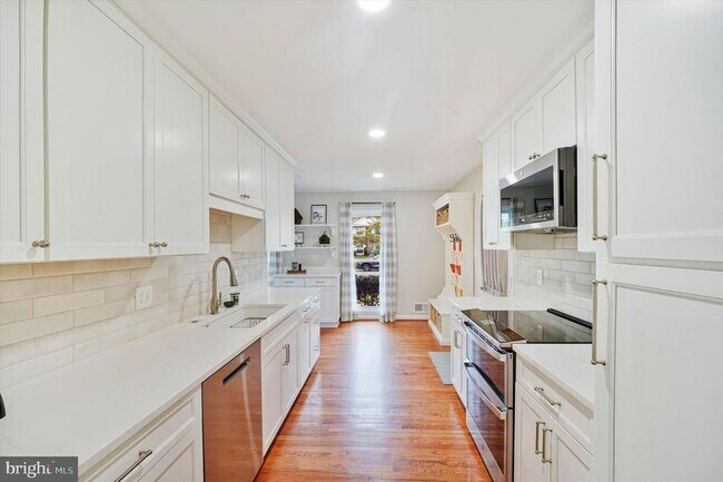 Building Photo - 12029 Cheviot Dr
