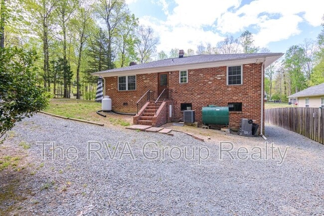 Building Photo - 36 Ferndale Drive