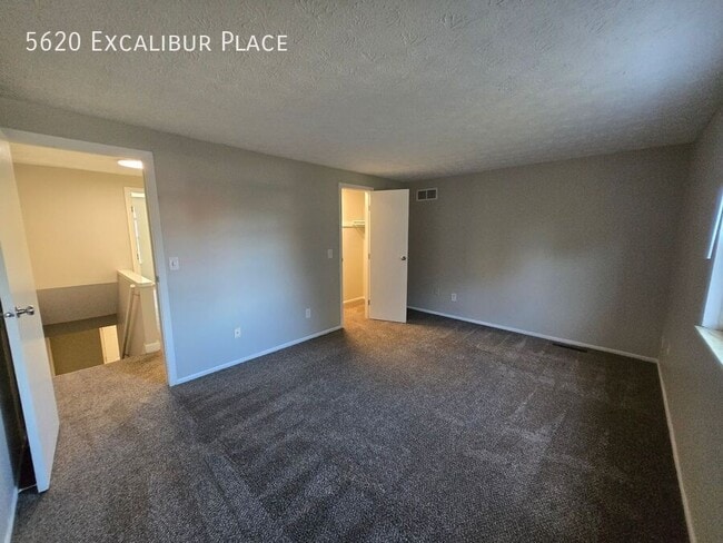 Building Photo - 5620 Excalibur Pl