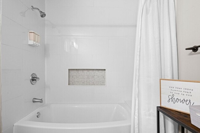 Building Photo - 4717 Edith St