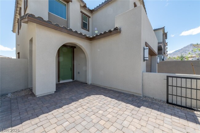 Building Photo - 12059 Arrebol Ave