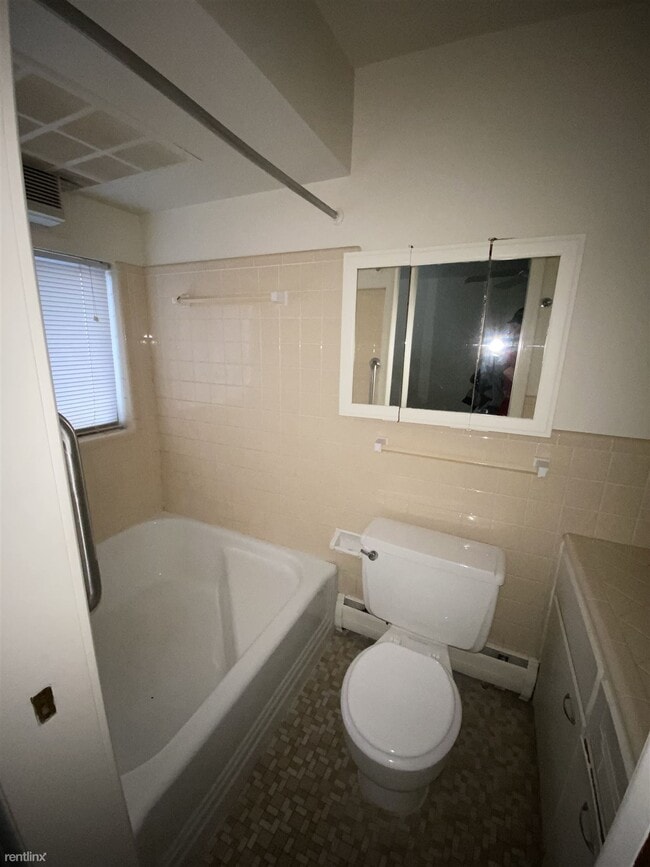 Building Photo - 3500 Bluehill St