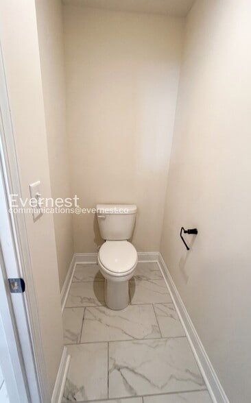 Building Photo - 8436 Jordan Meadow Dr