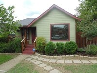 Building Photo - 2bed/1.5bath