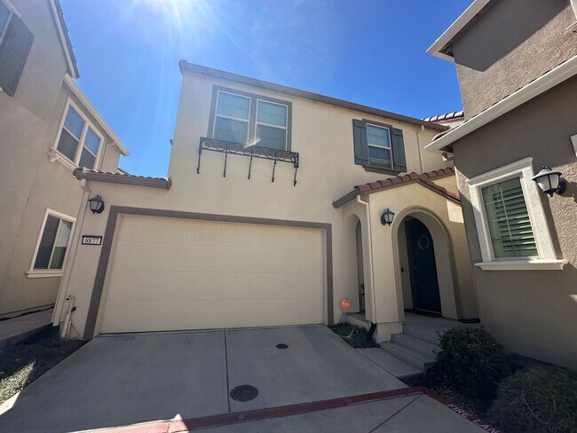 Building Photo - Available Soon!! Gorgeous 5 Bedroom in Elk Grove!!