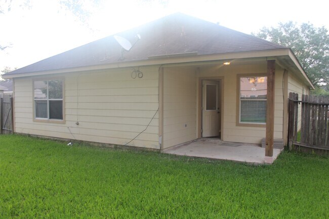 Building Photo - 1726 Serenata Ln