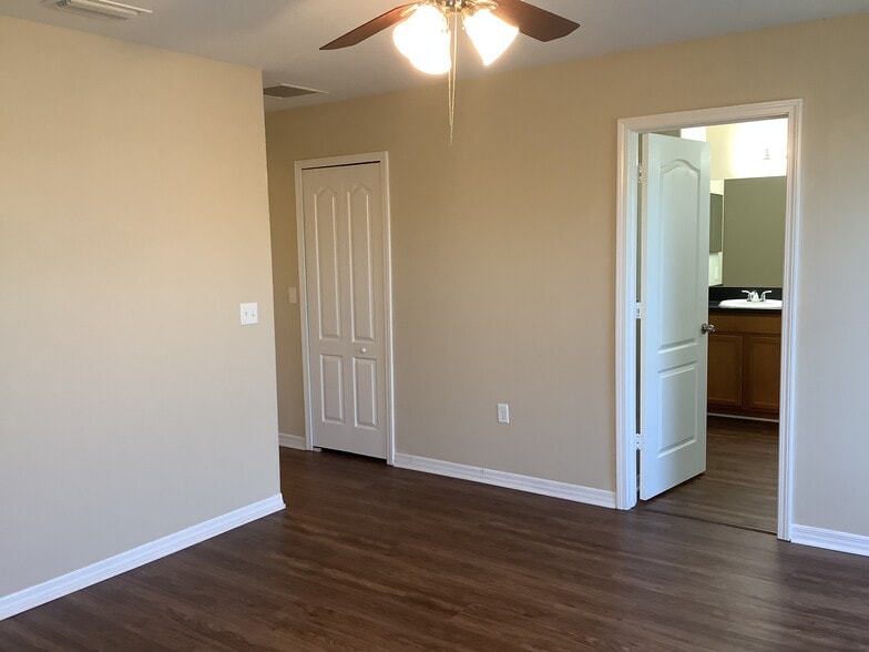 Building Photo - 7722 Maroon Peak Dr