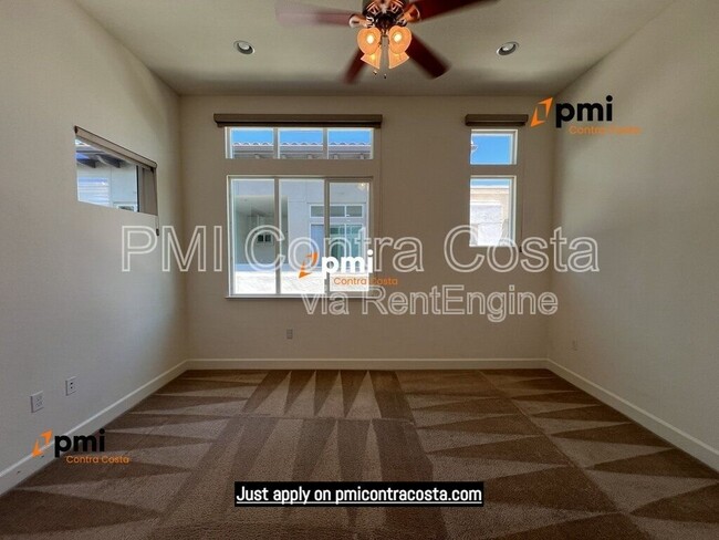 Building Photo - 5217 S Esprit Loop